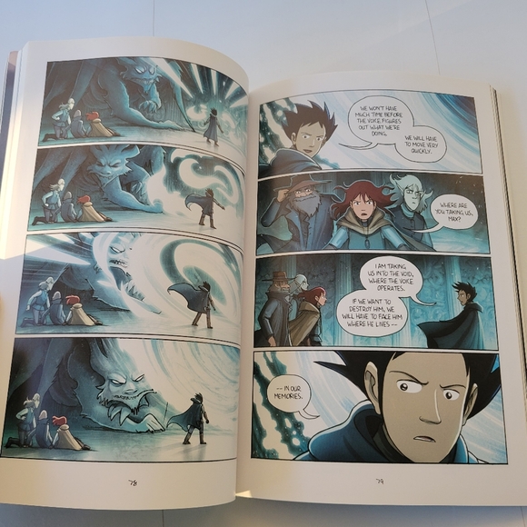 Amulet Book Set - Picture 4 of 7